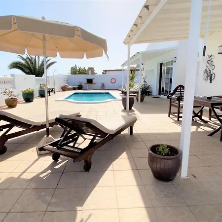 Villa La Estrella Puerto Del Carmen *
